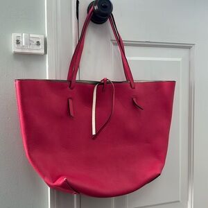 Leather tote bag